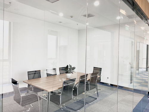 亦庄方正户型，家具齐全临近地铁，办公楼与化妆品租赁服务详解